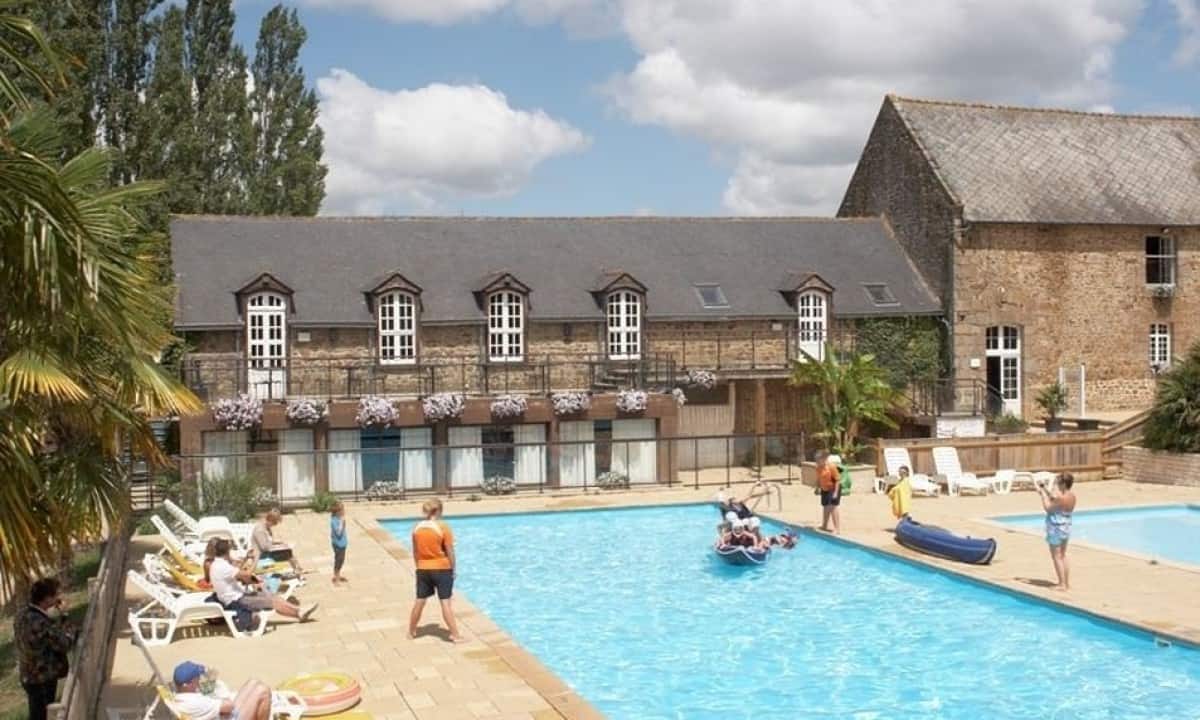 Camping-Domaine-des-Ormes-zwemparadijs-buiten Camping-Domaine-des-Ormes-zwemparadijs-buiten