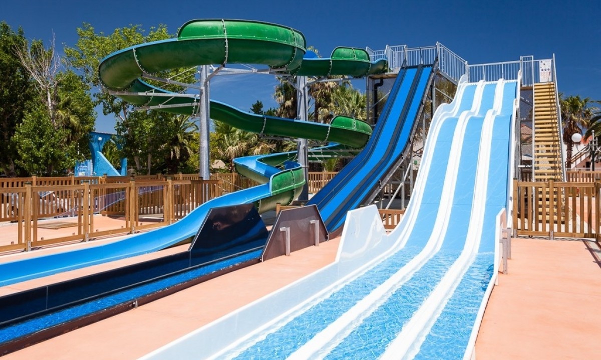 Camping-La-Palmeraie-glijbanen Camping-La-Palmeraie-glijbanen