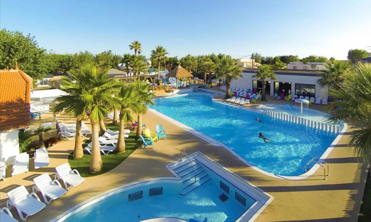 Camping-Les-Mediterranées-Charlemagne-zwembad Camping-Les-Mediterranées-Charlemagne-zwembad