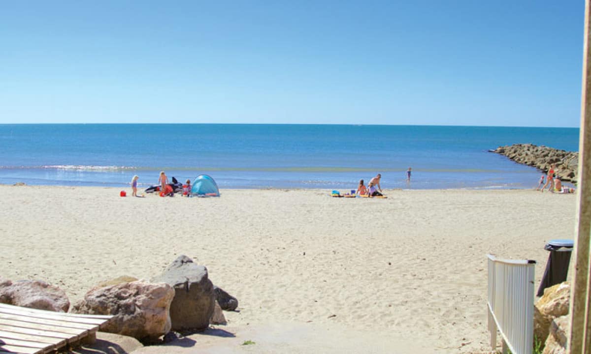 Camping-Le-Club-Farret-strand