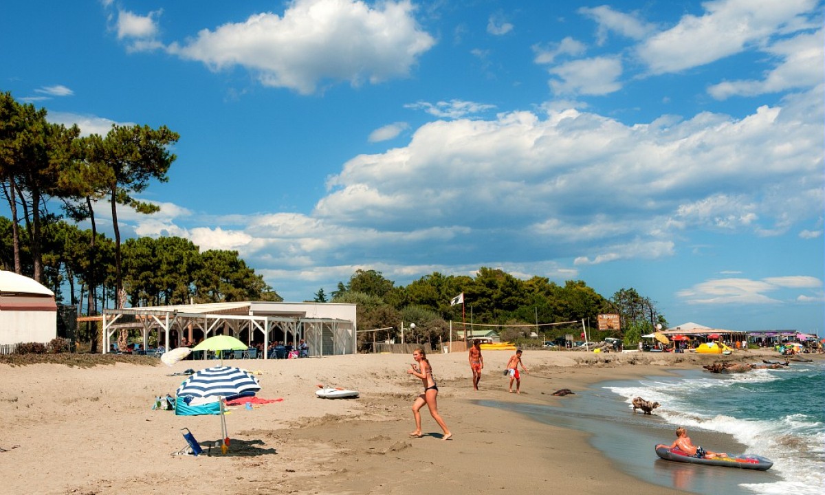 Camping-La-Marina-d-Aléria-corsica-strand Camping-La-Marina-d-Aléria-corsica-strand