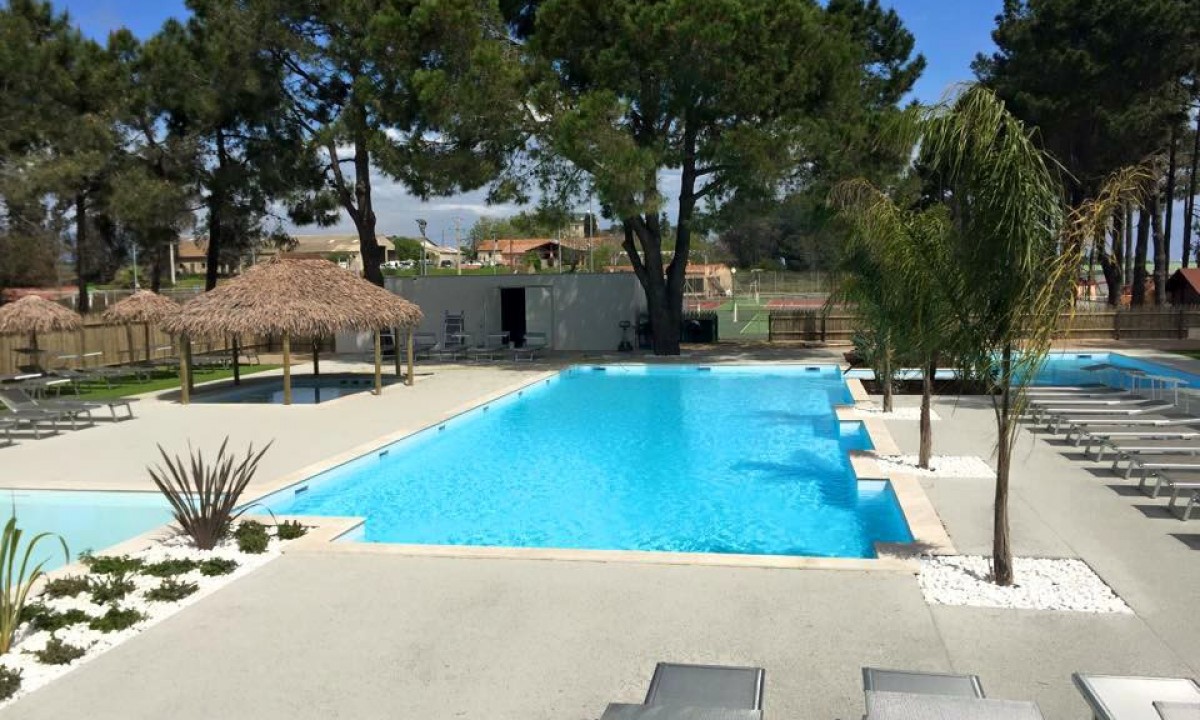 Camping-La-Marina-d-Aléria-corsica-zwembad Camping-La-Marina-d-Aléria-corsica-zwembad