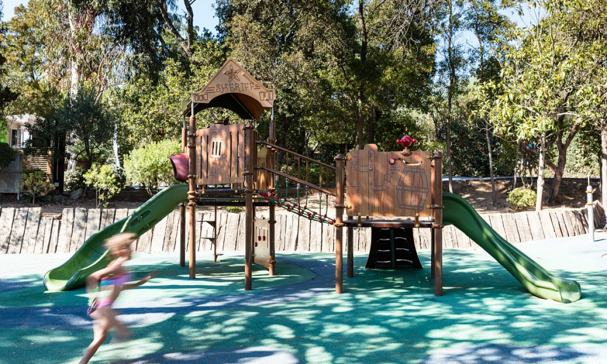 Camping-Domaine-des-Naïades-speeltuin Camping-Domaine-des-Naïades-speeltuin