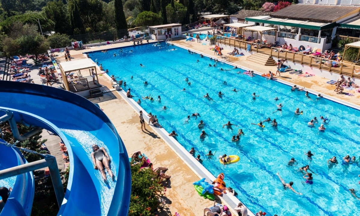 Camping-Domaine-des-Naïades-zwembad-2 Camping-Domaine-des-Naïades-zwembad-2