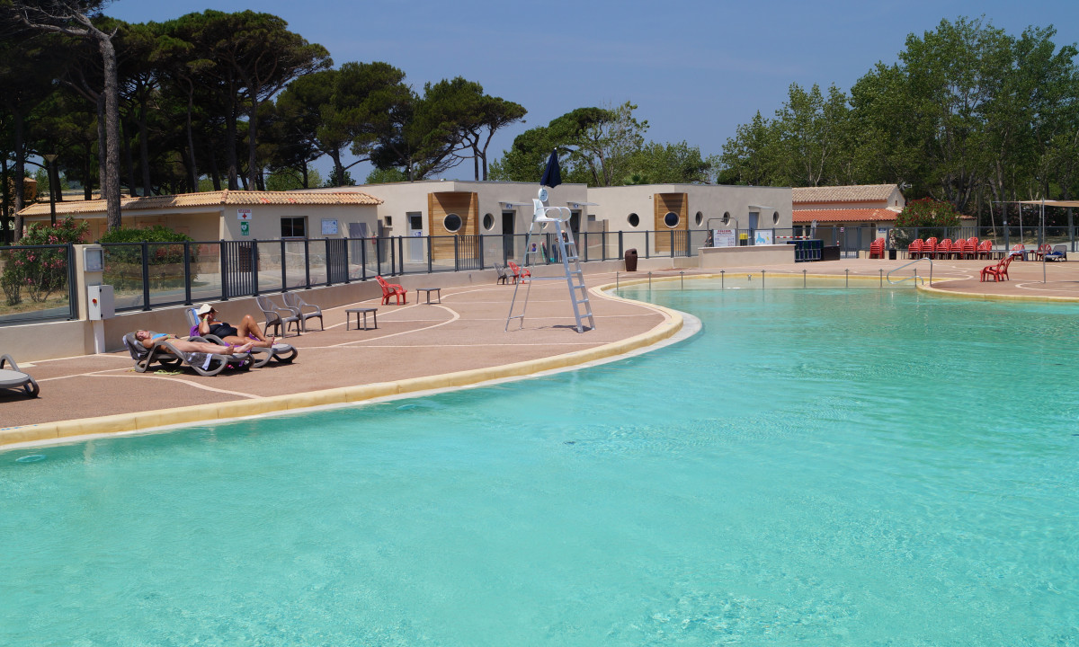 Camping-Saint-Aygulf-Plage-zwembad-2 Camping-Saint-Aygulf-Plage-zwembad-2