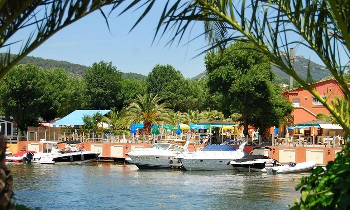Camping-Holiday-Marina-Resort-bootligplaatsen Camping-Holiday-Marina-Resort-bootligplaatsen