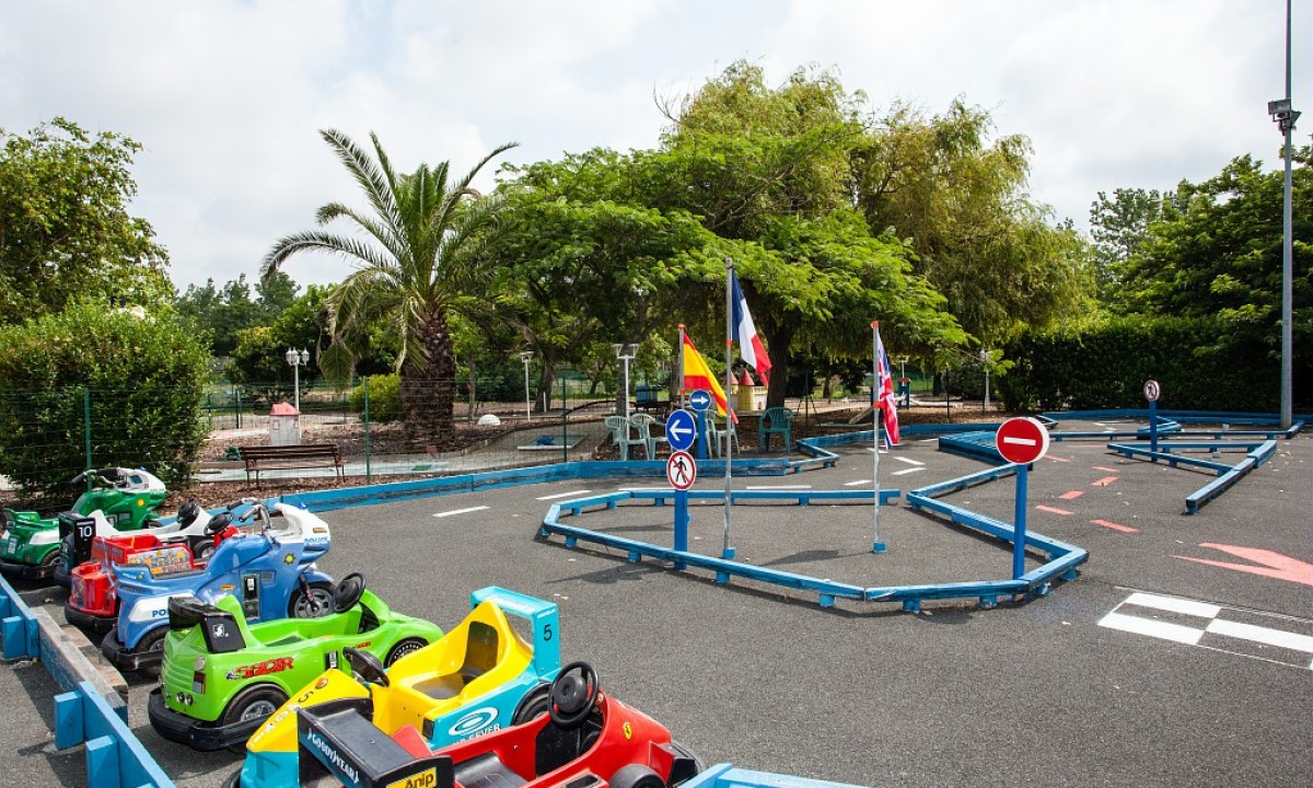 Camping-Le-Domaine-de-la-Marina-kartbaan Camping-Le-Domaine-de-la-Marina-kartbaan
