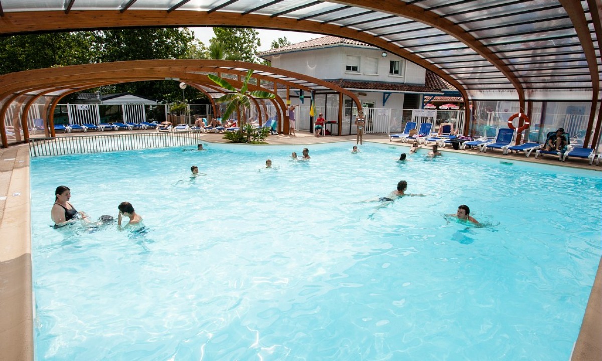 Camping-Le-Domaine-de-la-Marina-zwembad Camping-Le-Domaine-de-la-Marina-zwembad