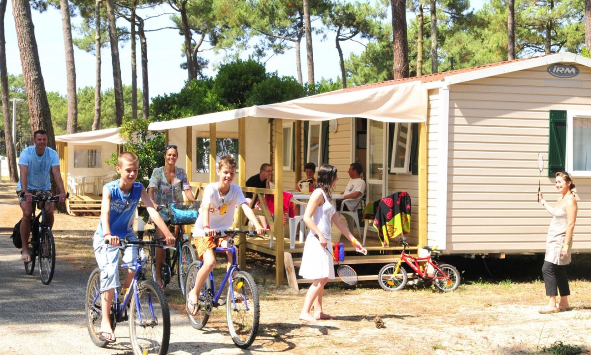 Camping-Plage-Sud-stacaravan-2 Camping-Plage-Sud-stacaravan-2