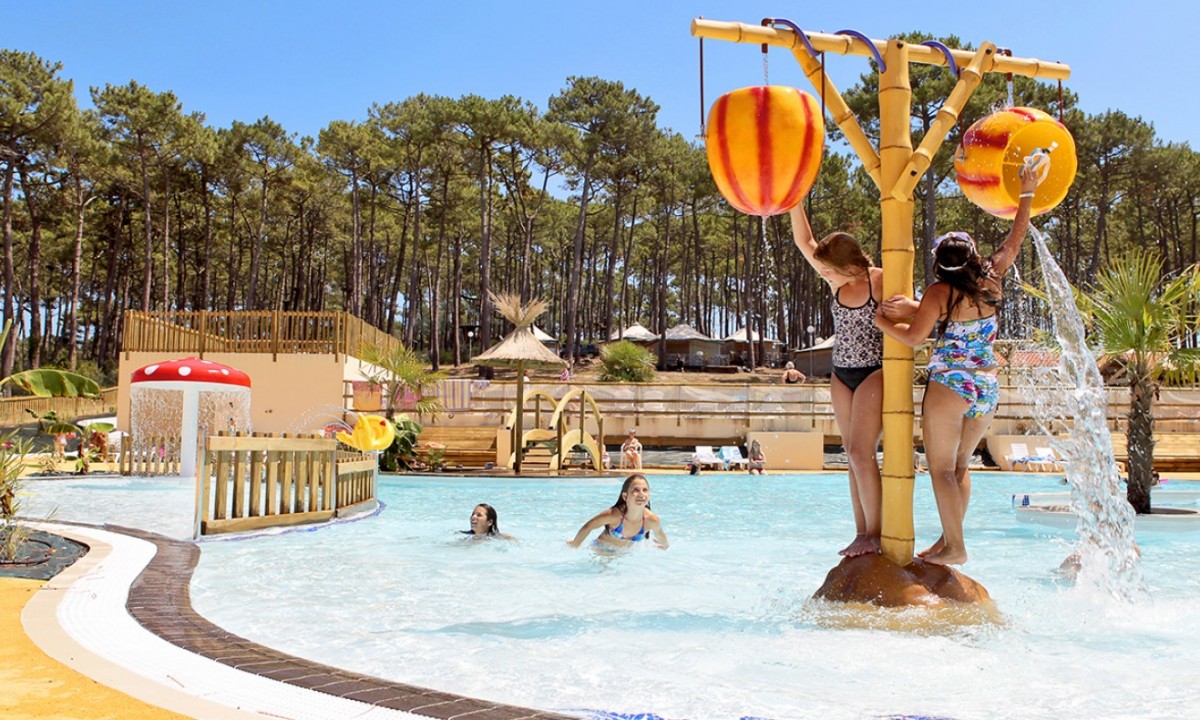 Camping-Plage-Sud-waterspeeltuin Camping-Plage-Sud-waterspeeltuin