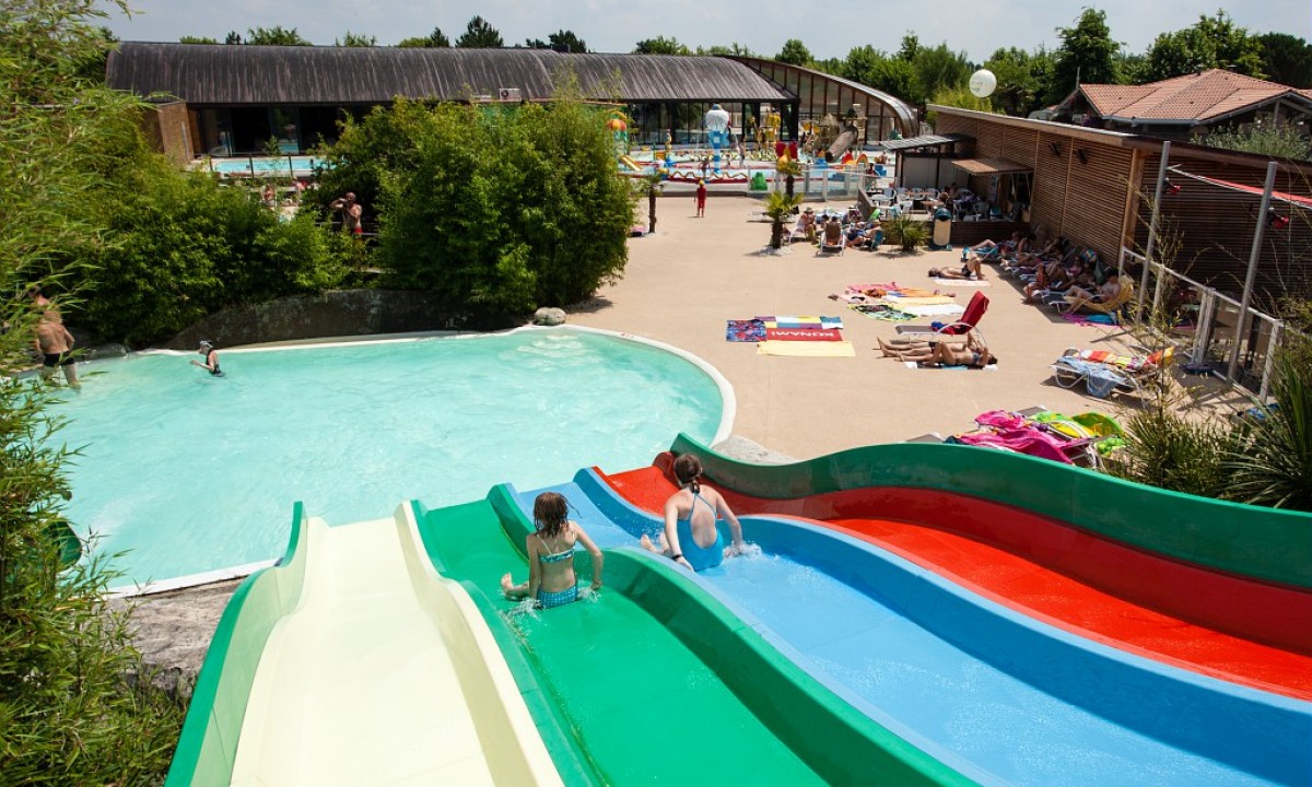 Camping-Resort-Spa-La-Rive-glijbanen Camping-Resort-Spa-La-Rive-glijbanen