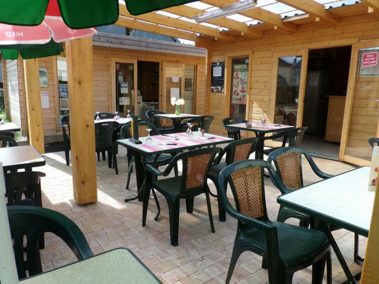 Camping Fraiteux terras 768x576