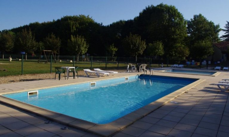 Camping Le Pontet Saint Astier zwembad 768x461