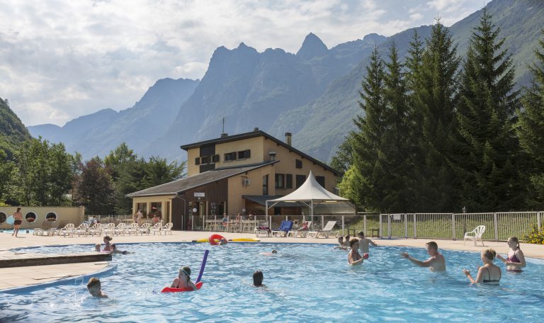 Camping Belledonne zwembad 768x456