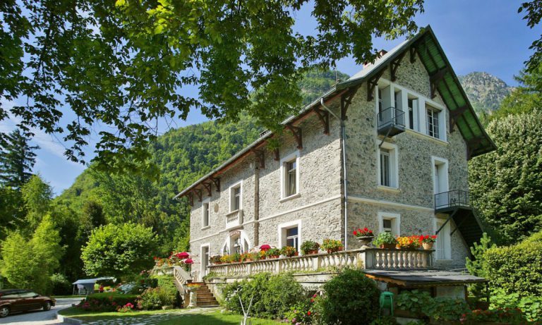 Camping Château de Rochetaillée receptie 2 768x461