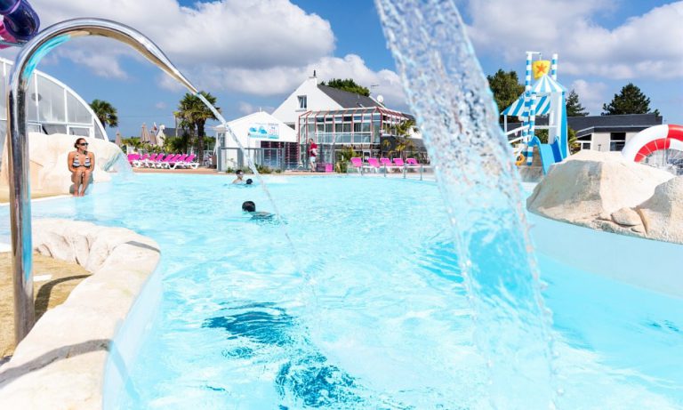 Camping La Roseraie zwembad 768x461