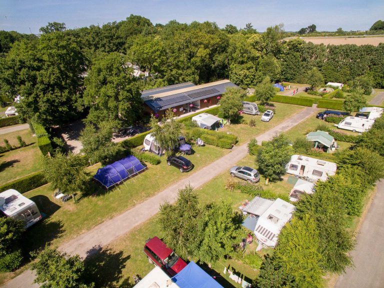 Camping Le P tit Bois staanplaatsen 768x576