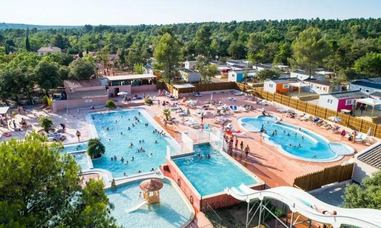 Camping Les Lacs du Verdon overzicht zwemparadijs 768x461