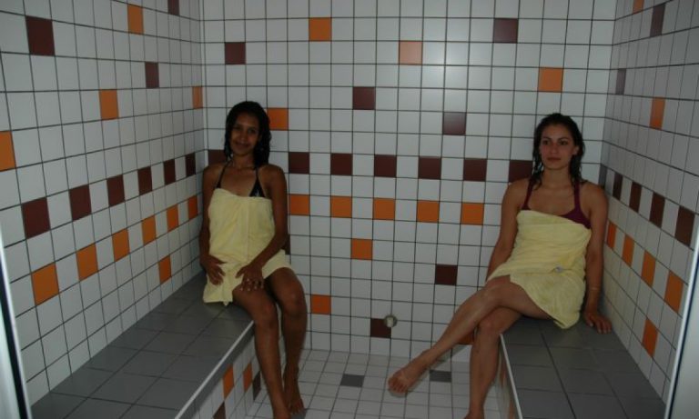 Camping Airotel Pyrénées sauna 768x461