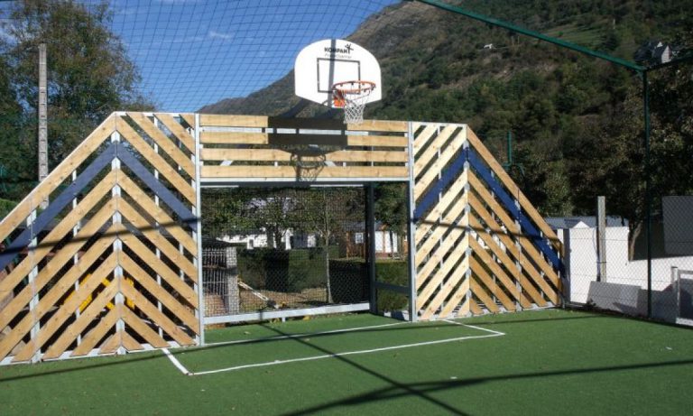 Camping Airotel Pyrénées sportveld 768x461