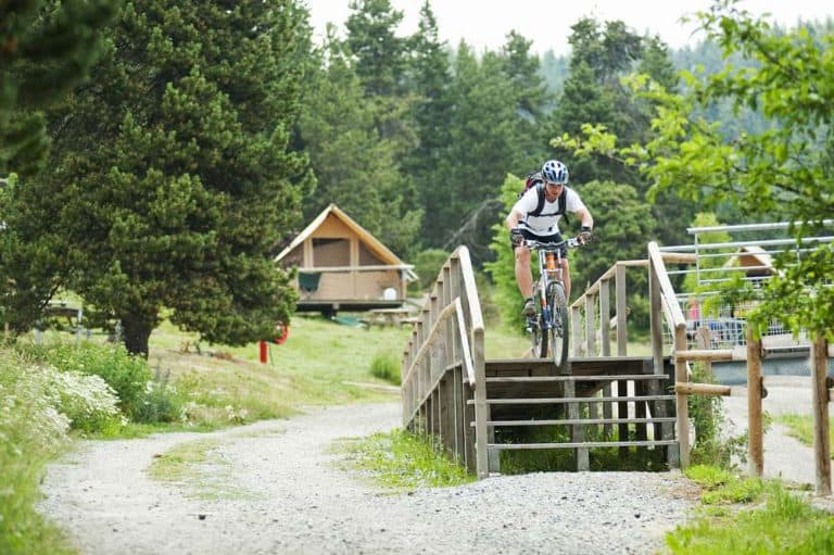 Camping Huttopia Font Romeu fietsverhuur 768x511