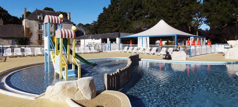 Camping Le Château Du Petit Bois zwembad 768x347