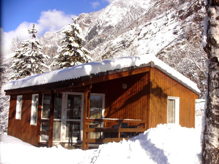 Camping les Cascades Le Bourg d Oisans chalet huren wintersport 768x576