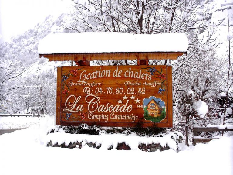 Camping les Cascades Le Bourg d Oisans entree 768x576