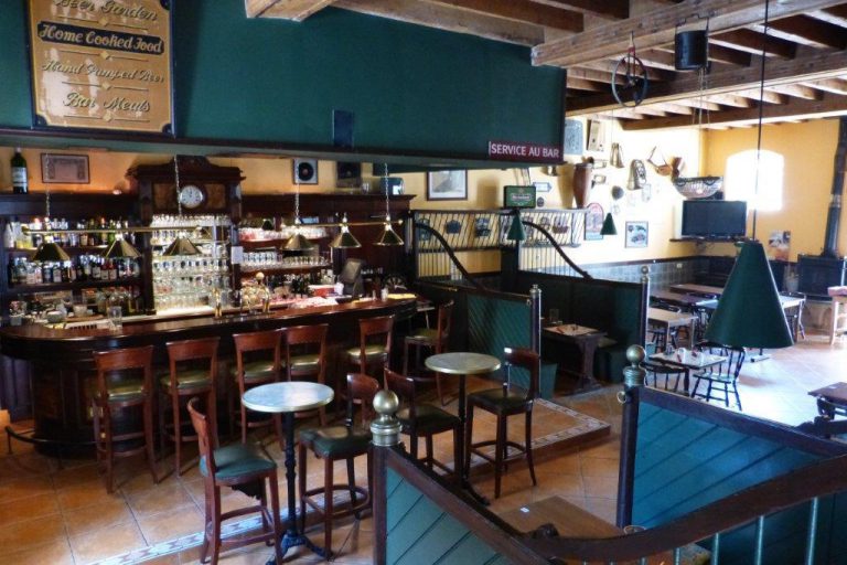 Camping Château La Grange Fort bar 768x512