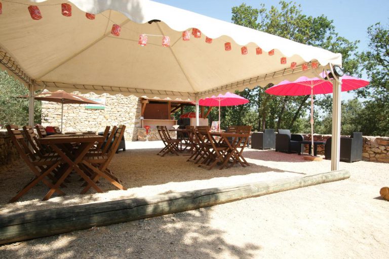 Camping Domaine de la Cigaliere terras 768x512