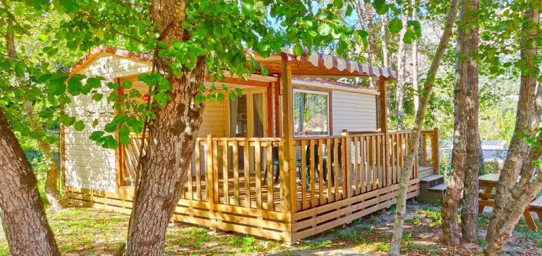 Camping Funtana a Ora in Ota op Corsica chalet huren 768x363
