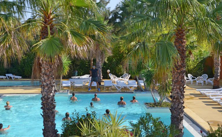 Camping La Pinède Enchantée in Argelès sur Mer zwembad 768x475