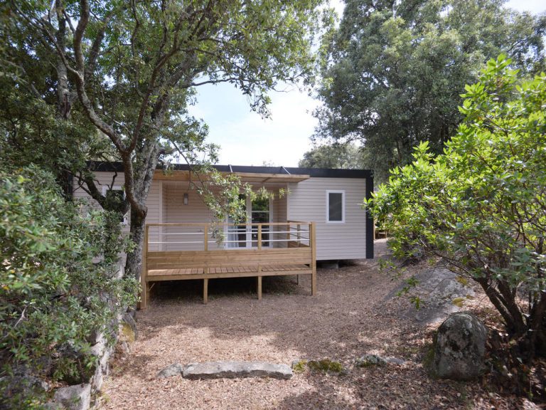Camping La Vetta in Porto Vecchio op Corsica chalet huren 768x576