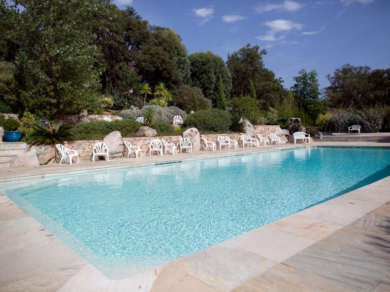 Camping La Vetta in Porto Vecchio op Corsica zwembad 2 768x576