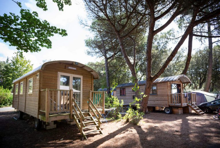 Camping Huttopia Chardons Bleus Pipowagen verhuur 768x519