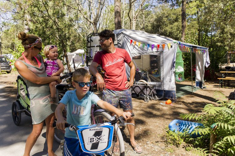 Camping Huttopia Chardons Bleus fietsverhuur 768x511