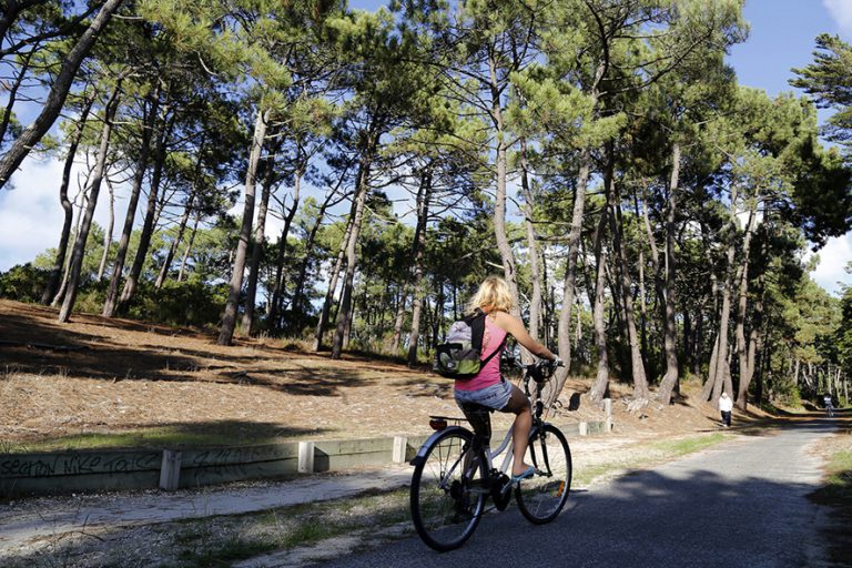 Camping Huttopia Lac de Carcans in Carcans fietsverhuur 768x512