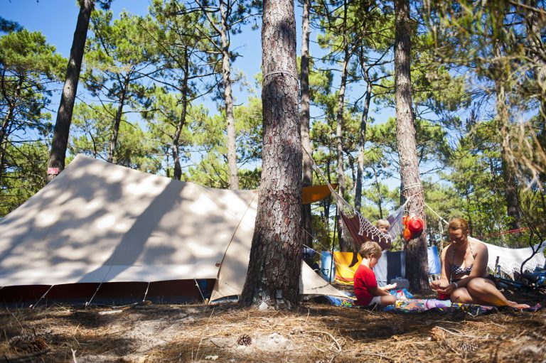 Camping Huttopia Lac de Carcans in Carcans staanplaatsen 768x511