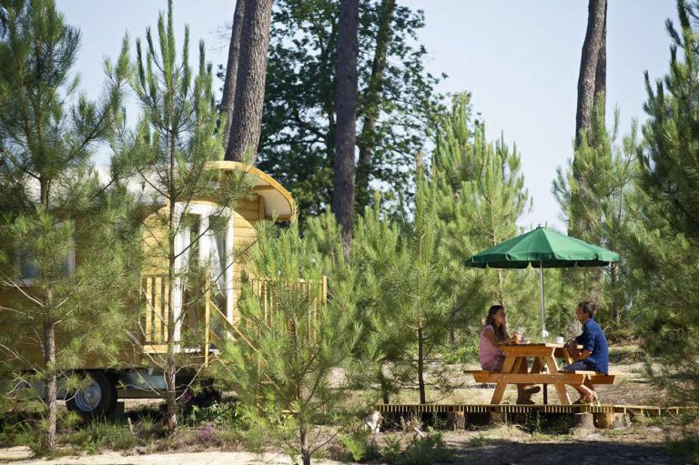 Camping Huttopia Landes Sud Pipowagen huren 768x511