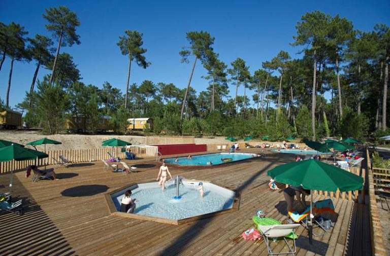 Camping Huttopia Landes Sud kinderbad 768x505