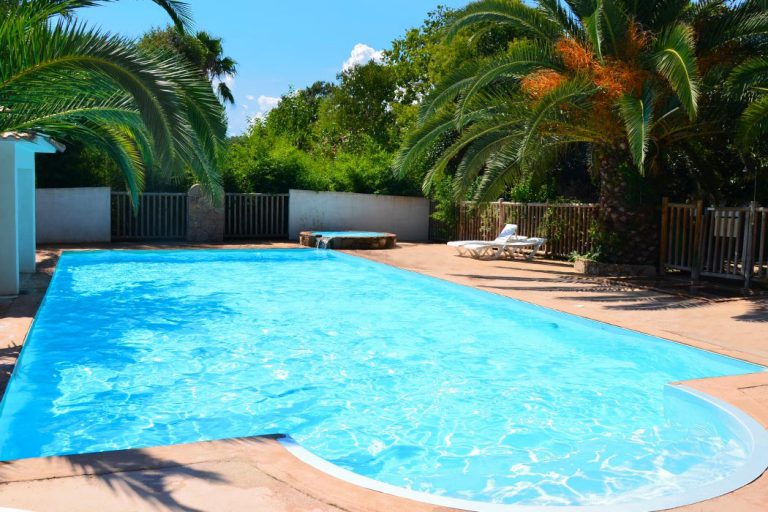 Camping Via Romana Corsica zwembad 768x512