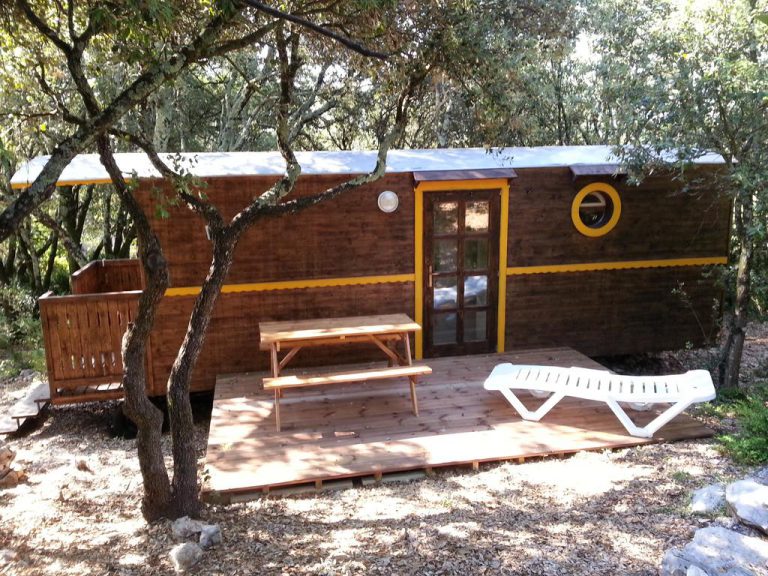 Camping Ibie Ardeche Pipowagen huren 768x576