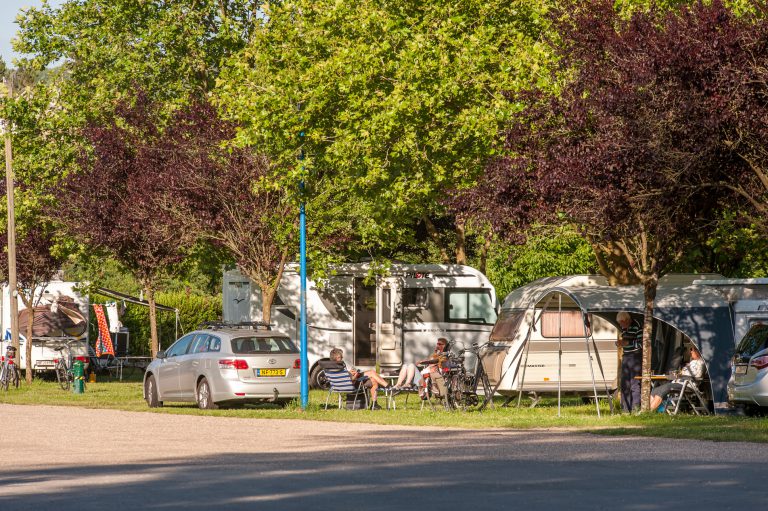 Camping de la Moselle staanplaatsen 768x511