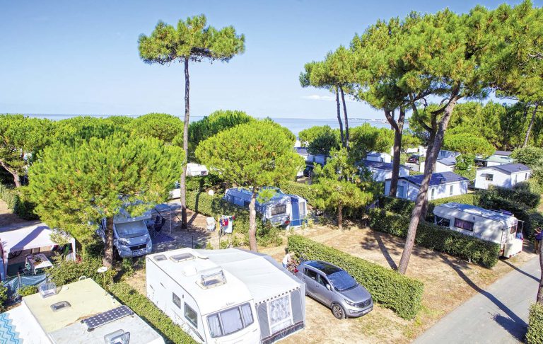 5 sterren Camping Bois Soleil staanplaatsen 768x486
