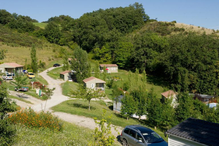 Camping Le Bourdieu Ariege chalet huren 768x511