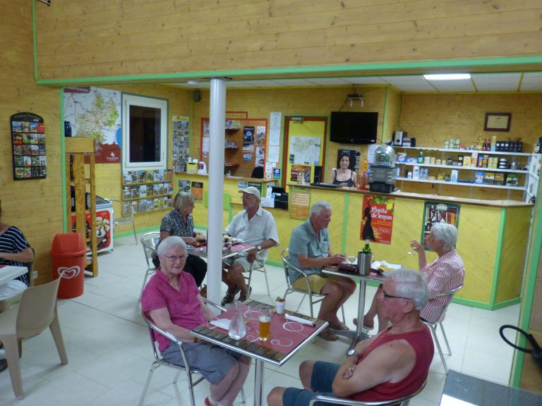 Camping Le Clos De La Lère restaurant 768x576
