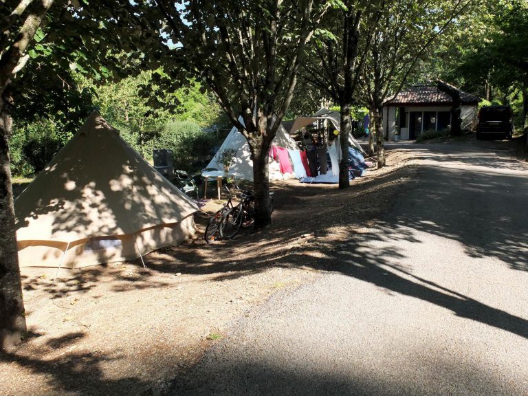 Camping Le Moulin De Gournier staanplaatsen 768x576