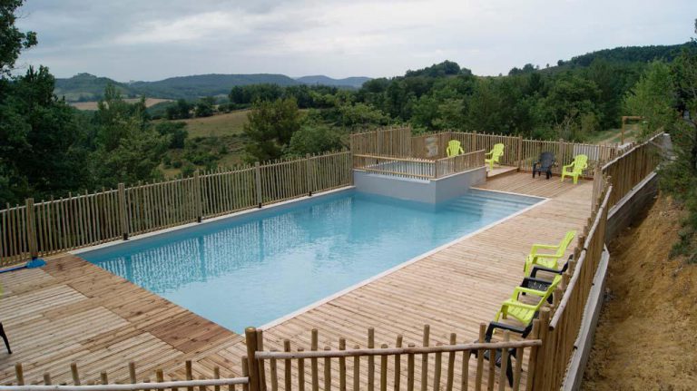Camping Le Roc Del Rey Ariege zwembad 768x431