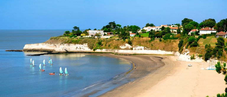 Camping Les Bains Salés 768x329