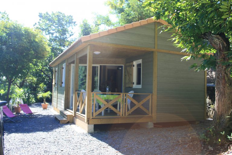 Camping Les Châtaigniers Ribes Ardeche chalet huren 768x512